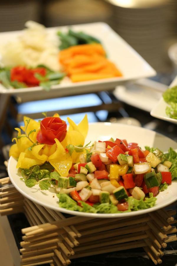 Clivia Hotel & Suite Đà Nẵng Extérieur photo